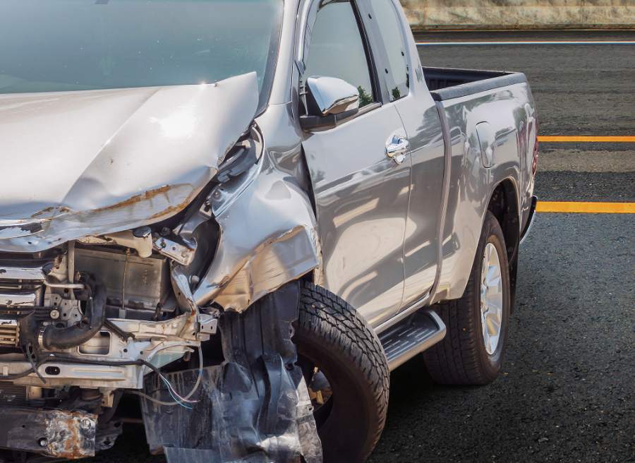 How to Take Truck Accident Photos to Use as Evidence in Your Claim